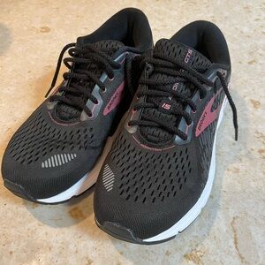 Brooks Women’s Black Running Shoes